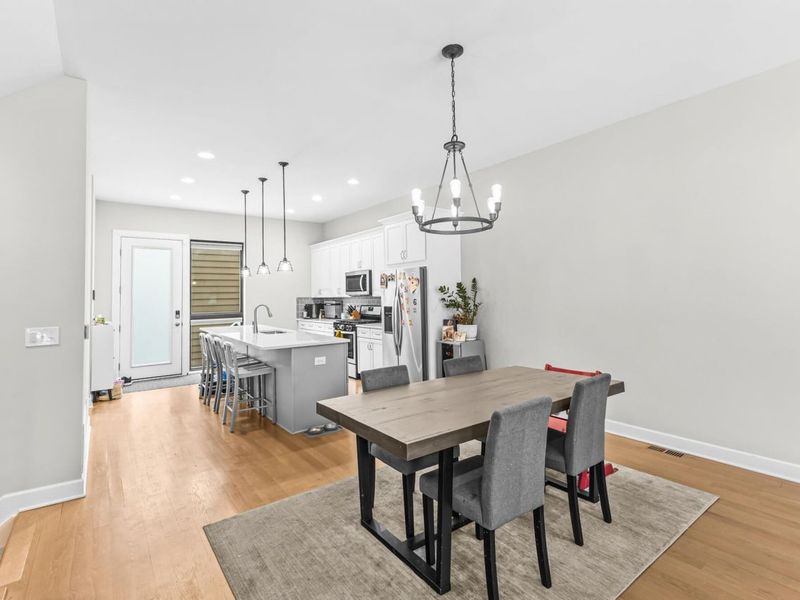 306 Neruda Avenue, Columbus, OH 43215 Photo 12