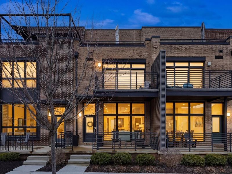 306 Neruda Avenue, Columbus, OH 43215 Photo 3