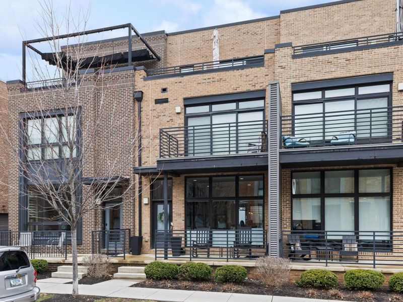 306 Neruda Avenue, Columbus, OH 43215 Photo 4