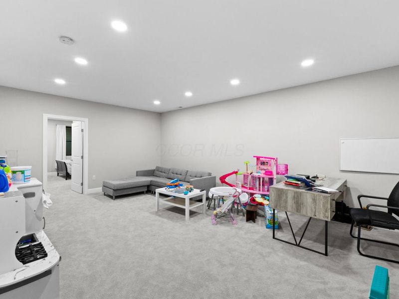 306 Neruda Avenue, Columbus, OH 43215 Photo 43