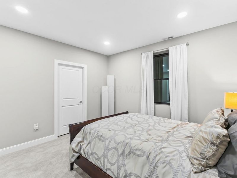 306 Neruda Avenue, Columbus, OH 43215 Photo 46