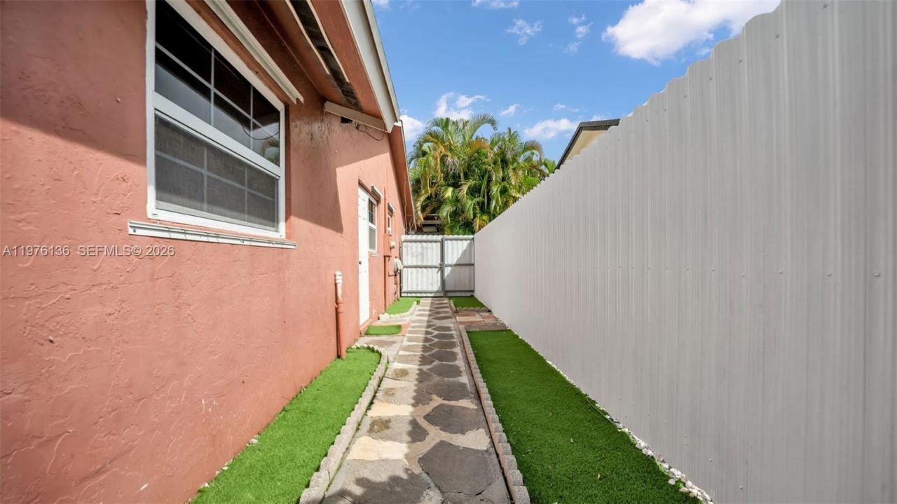 13971 SW 109th St, Miami, FL 33186 Photo