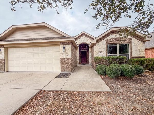 211 Range Road , Waxahachie, TX 75165