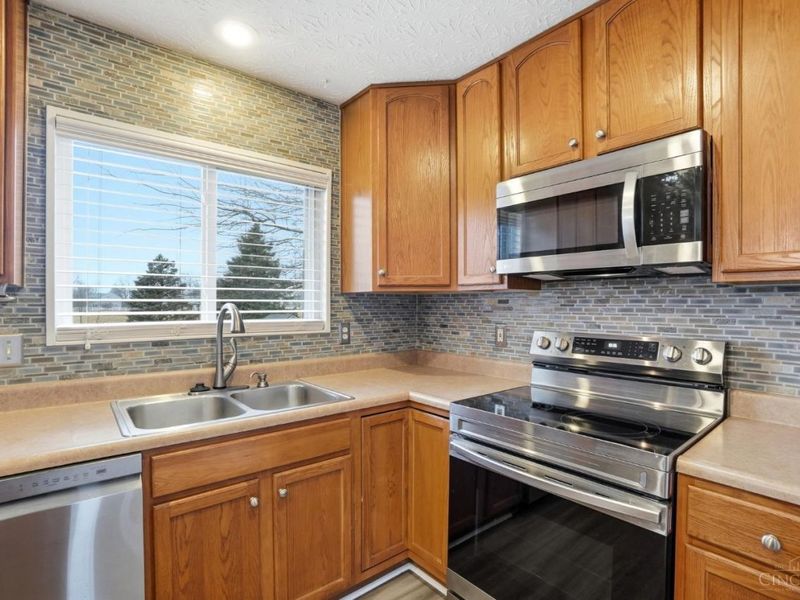 6671 Waverly Park, Hamilton Twp, OH 45152 Photo 9