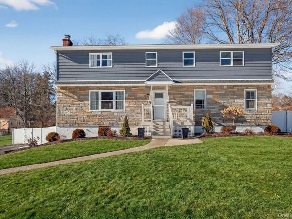 15 Laffin Lane, Poughkeepsie, NY 12603