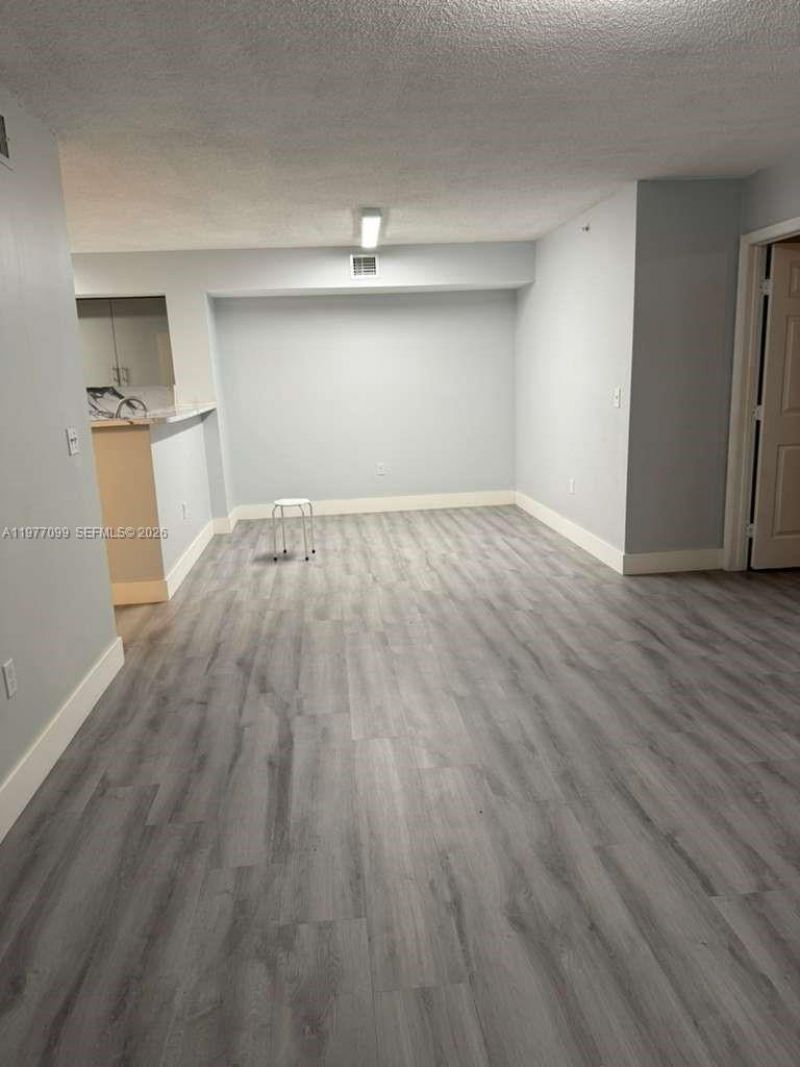 677 SW 111th Ave , Unit 202, Pembroke Pines, FL 33025 Photo