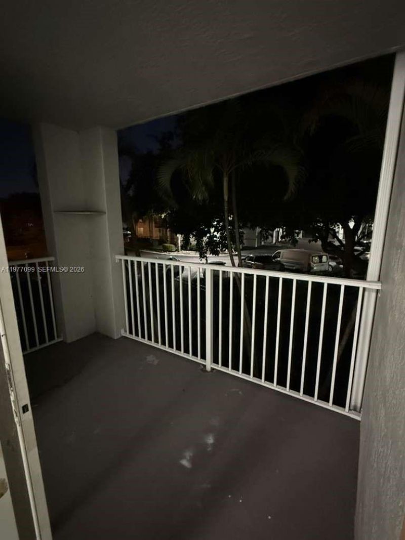 677 SW 111th Ave , Unit 202, Pembroke Pines, FL 33025 Photo
