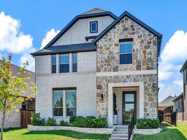 468 Caitlyn Way , Fairview, TX 75069