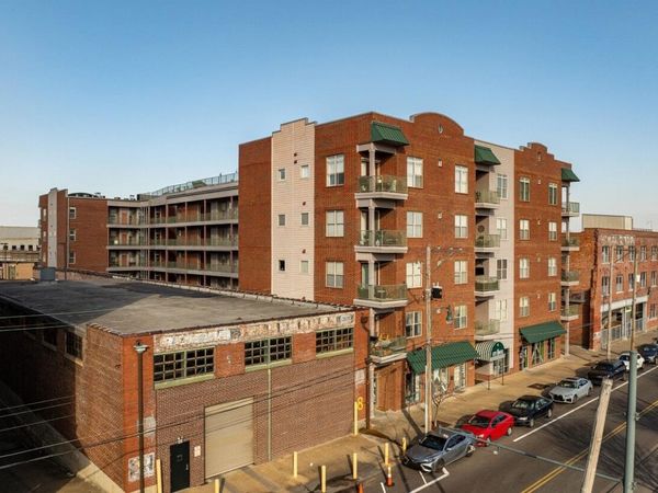 510 W CITY HOUSE CT W, Unit 205, Memphis, TN 38130