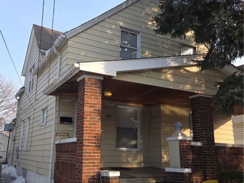 3803 E 50th Street, Unit DOWN, Cleveland, OH 44105 Photo 2