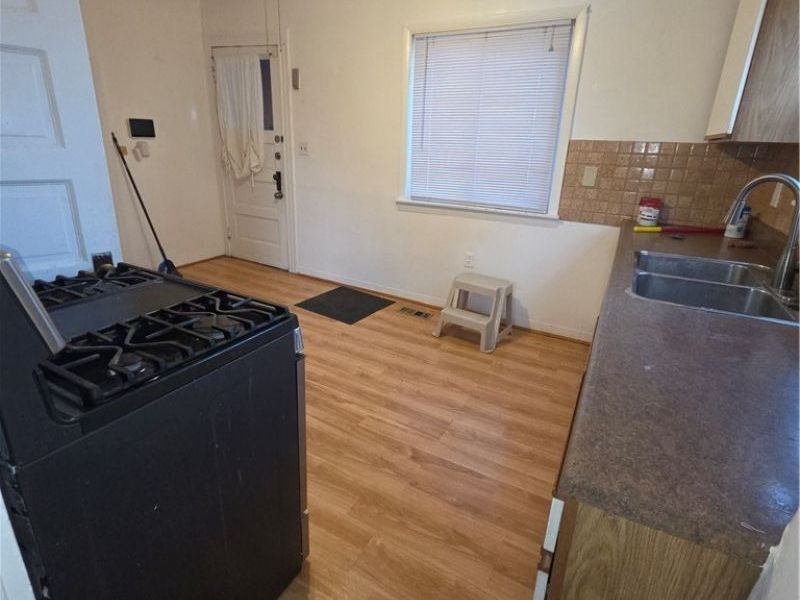 3803 E 50th Street, Unit DOWN, Cleveland, OH 44105 Photo 9