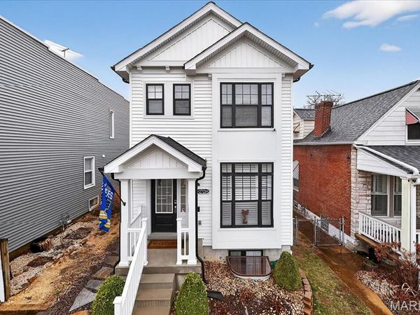2721 January Avenue, St Louis, MO 63139