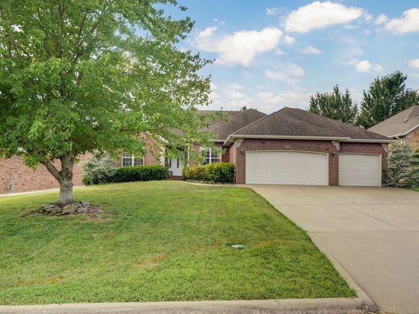 3862 W Vincent Drive, Springfield, MO 65810