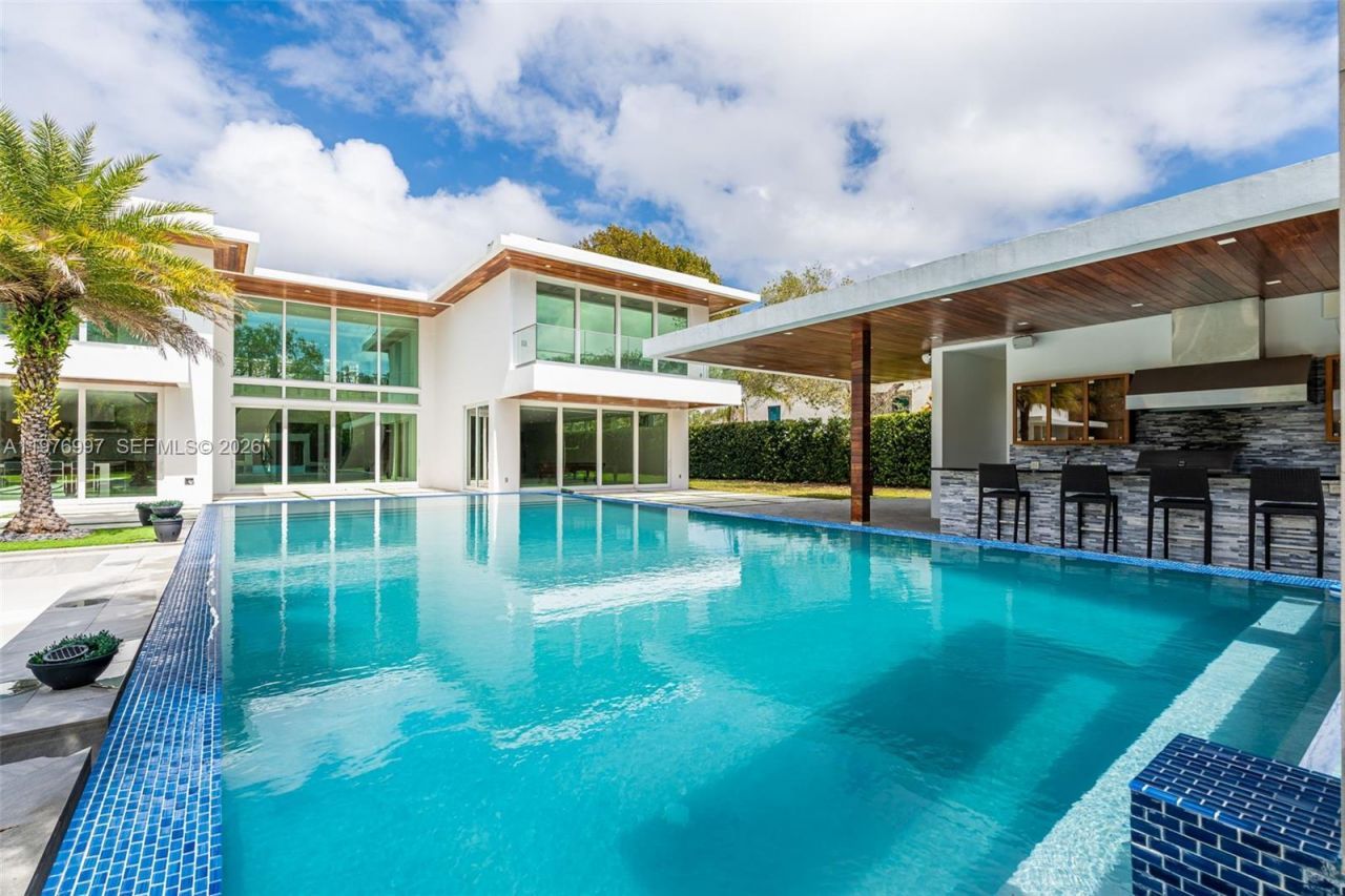 6300 SW 126th St , Pinecrest, FL 33156 Photo