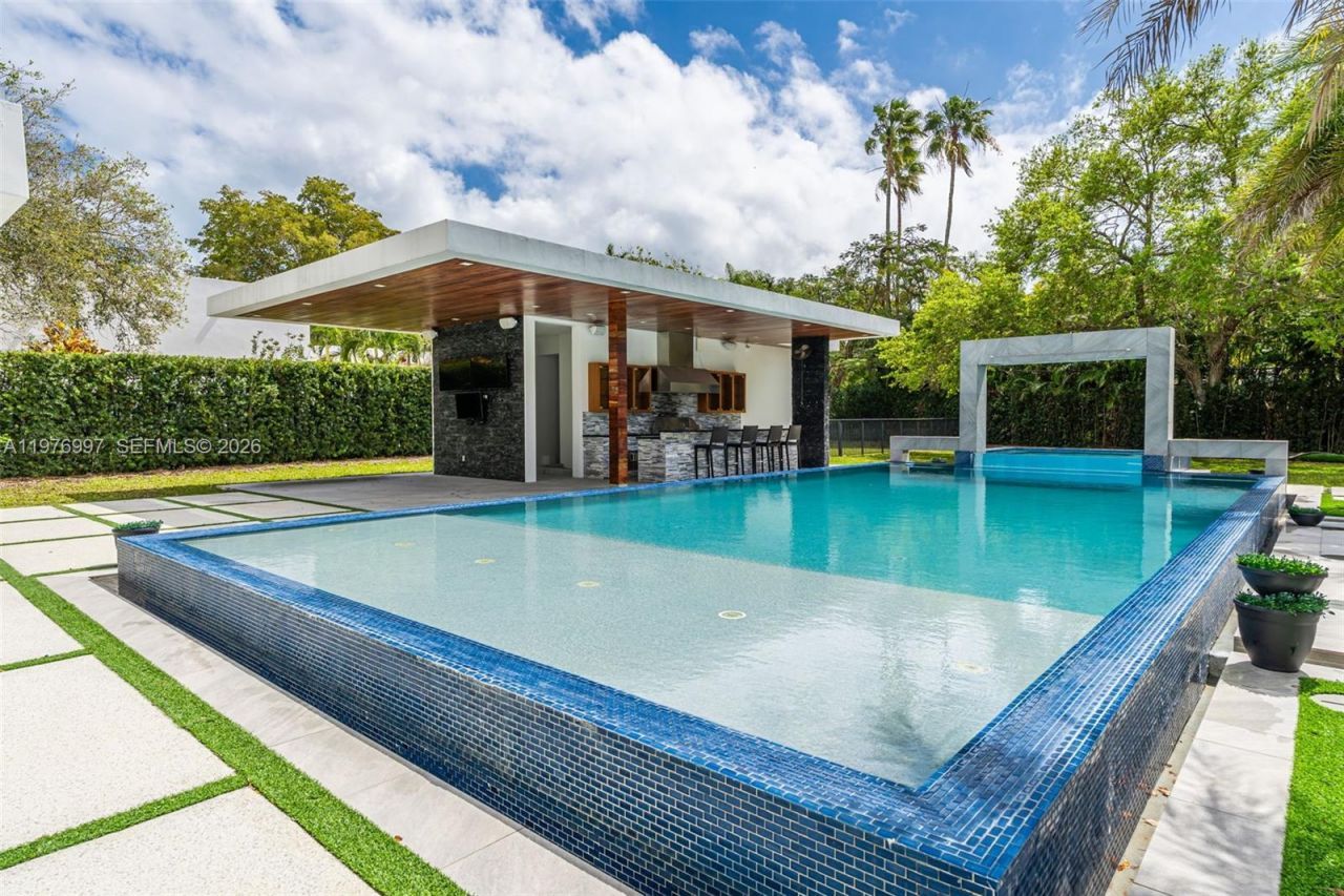 6300 SW 126th St , Pinecrest, FL 33156 Photo