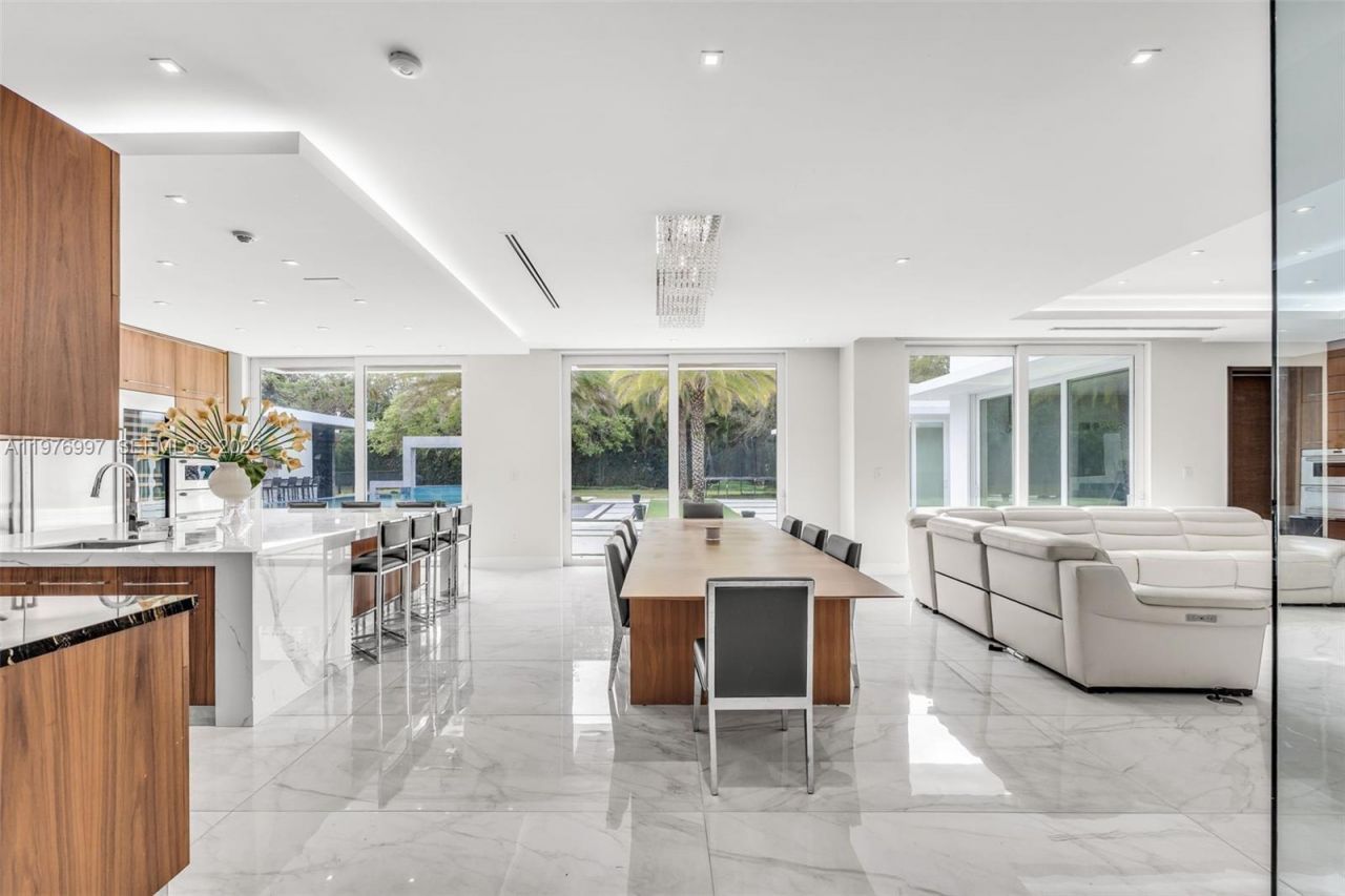 6300 SW 126th St , Pinecrest, FL 33156 Photo