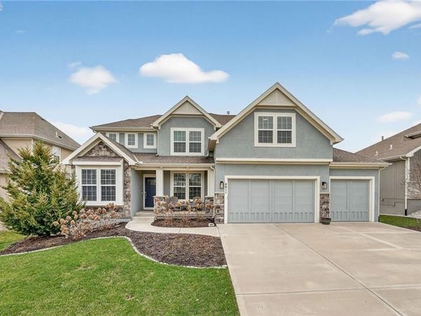 4011 W 157th Terrace, Overland Park, KS 66224