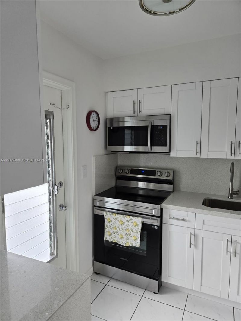 6560 Winfield Blvd , Unit 205, Margate, FL 33063 Photo