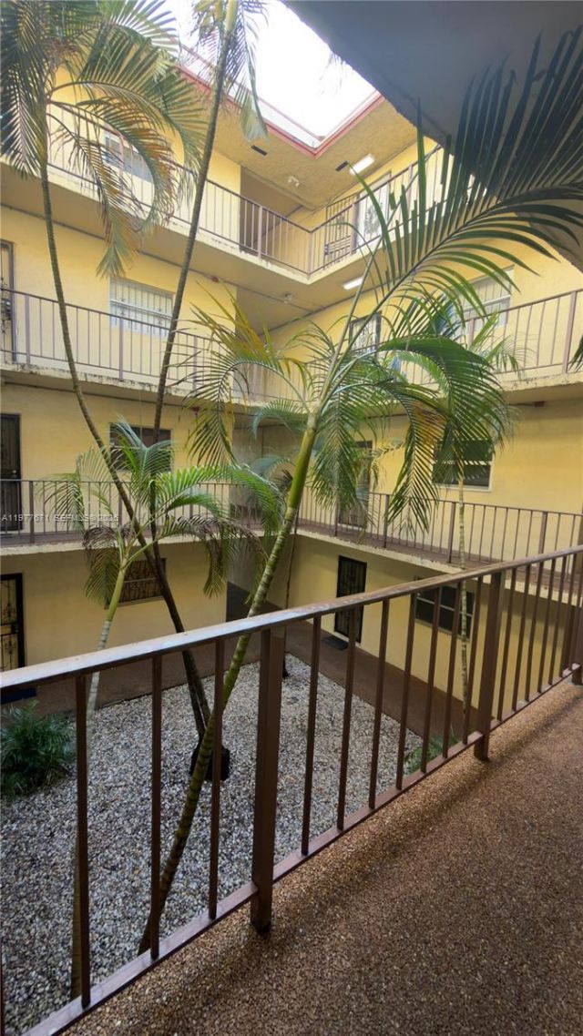 11925 NE 2nd Ave , Unit B207, North Miami, FL 33161 Photo