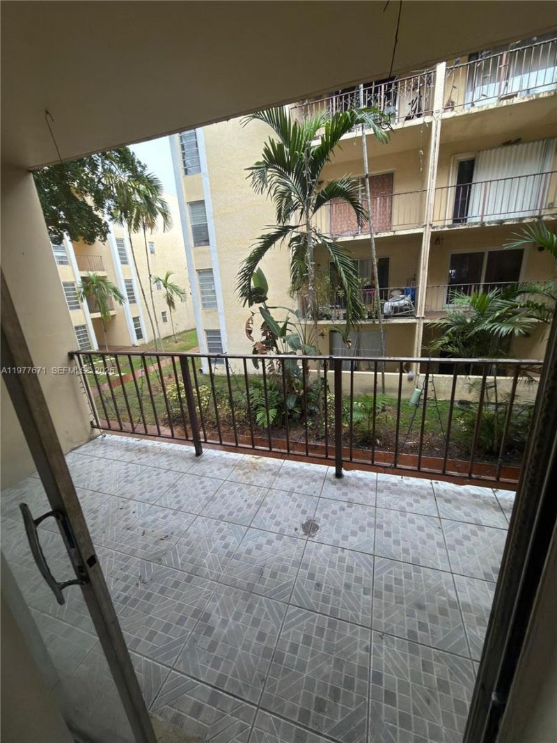 11925 NE 2nd Ave, Unit B207, North Miami, FL 33161 Photo