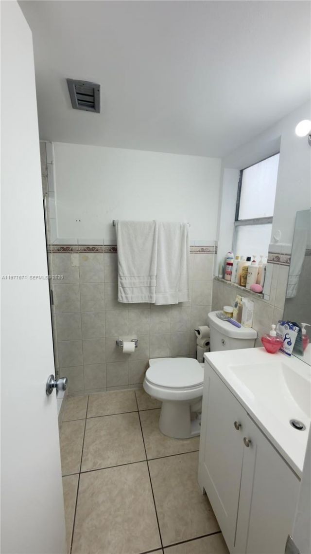 11925 NE 2nd Ave , Unit B207, North Miami, FL 33161 Photo