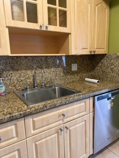 10945 SW 41st St, Miami, FL 33165 Photo