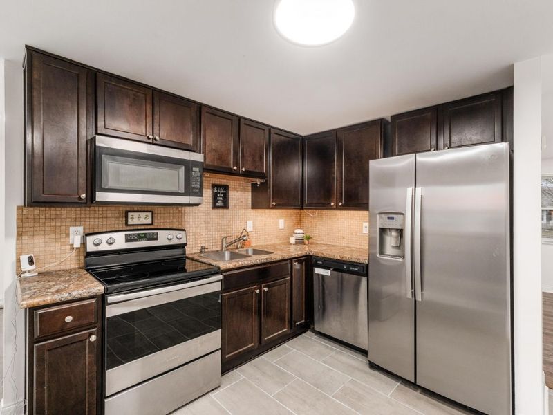 362 Banbury Drive, Columbus, OH 43230 Photo 10