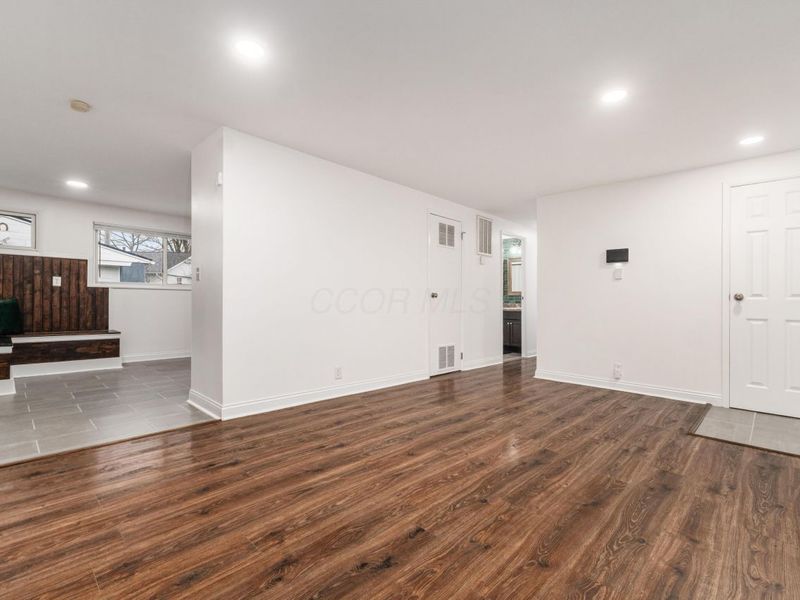 362 Banbury Drive, Columbus, OH 43230 Photo 6