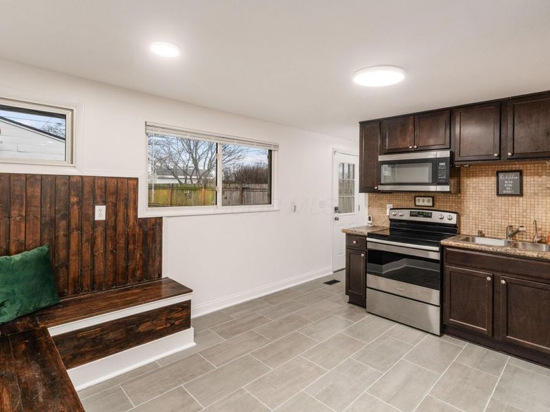 362 Banbury Drive, Columbus, OH 43230 Photo 8