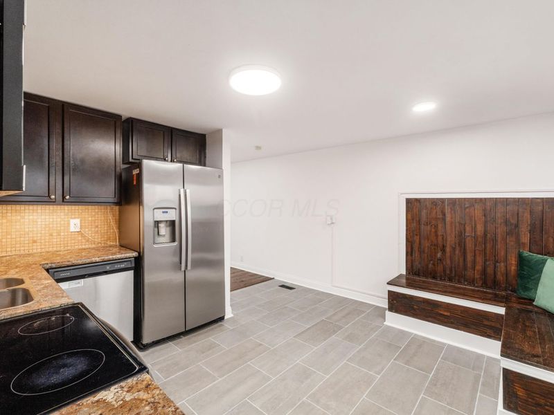 362 Banbury Drive, Columbus, OH 43230 Photo 9