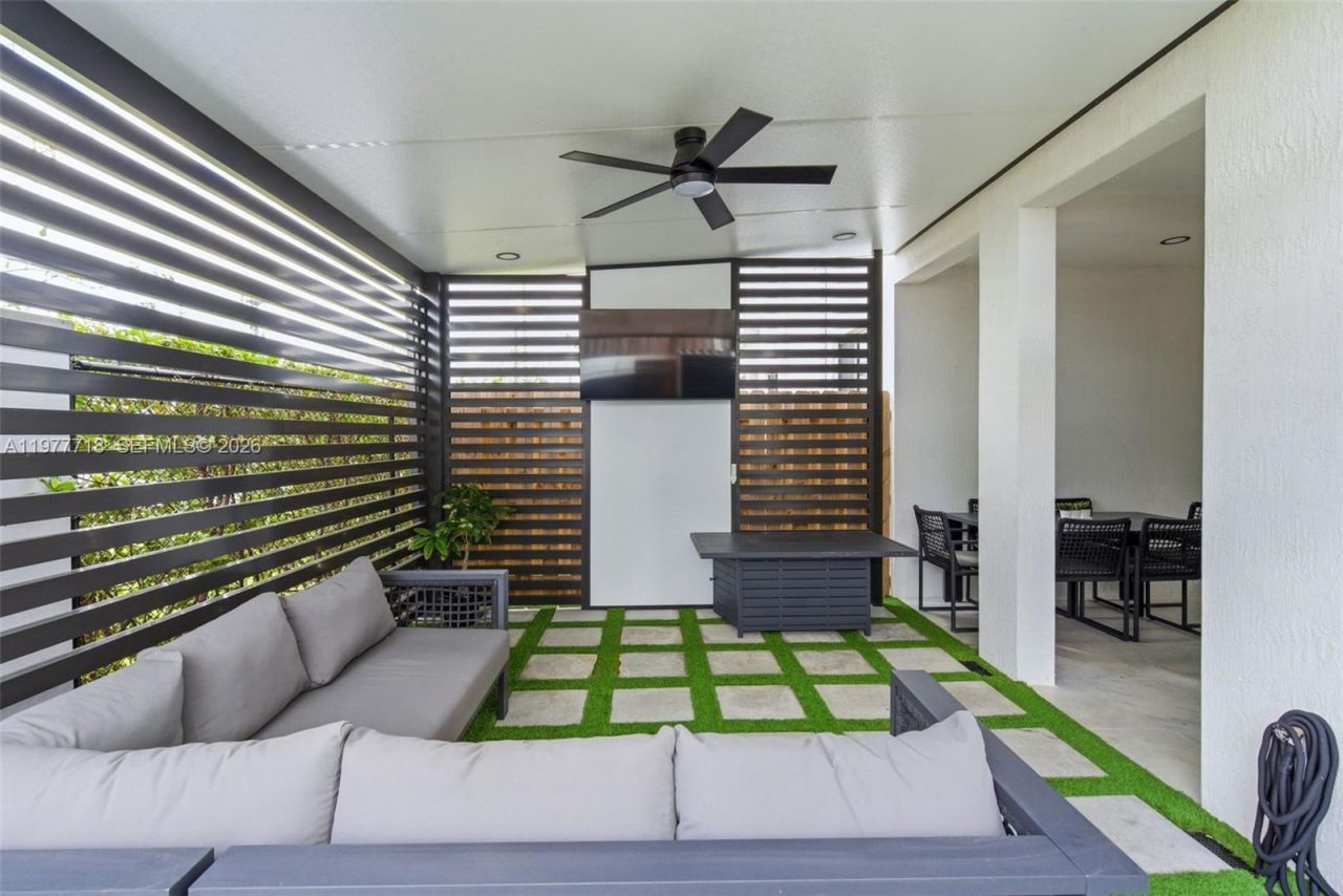 13615 SW 157th Ct , Miami, FL 33196 Photo