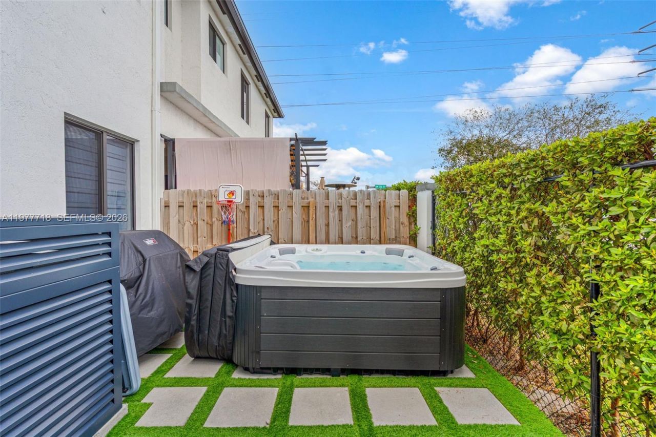 13615 SW 157th Ct , Miami, FL 33196 Photo