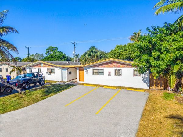 3021 NE 7th Ave , Pompano Beach, FL 33064