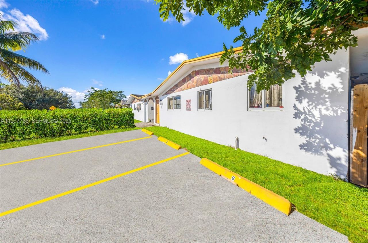 3021 NE 7th Ave , Pompano Beach, FL 33064 Photo