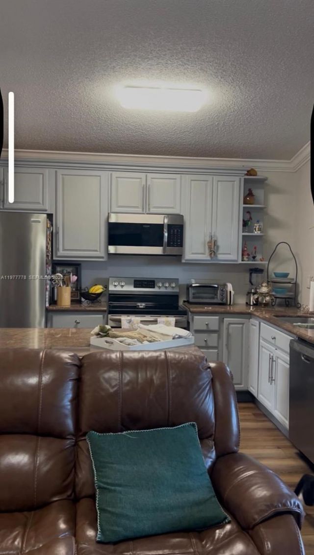 4911 SW 142nd Pl , Miami, FL 33175 Photo