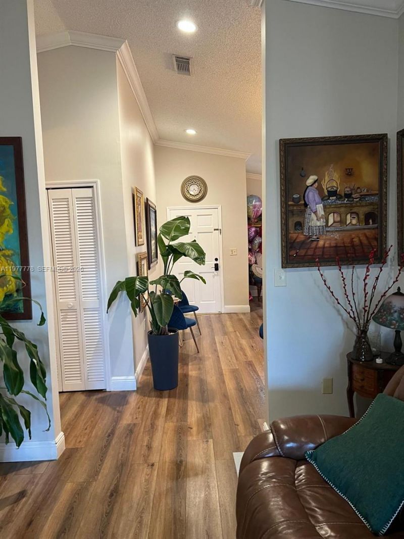 4911 SW 142nd Pl , Miami, FL 33175 Photo