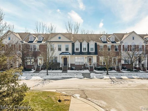 8114 Heron Hills Drive, Wolverine Lake Vlg, MI 48390