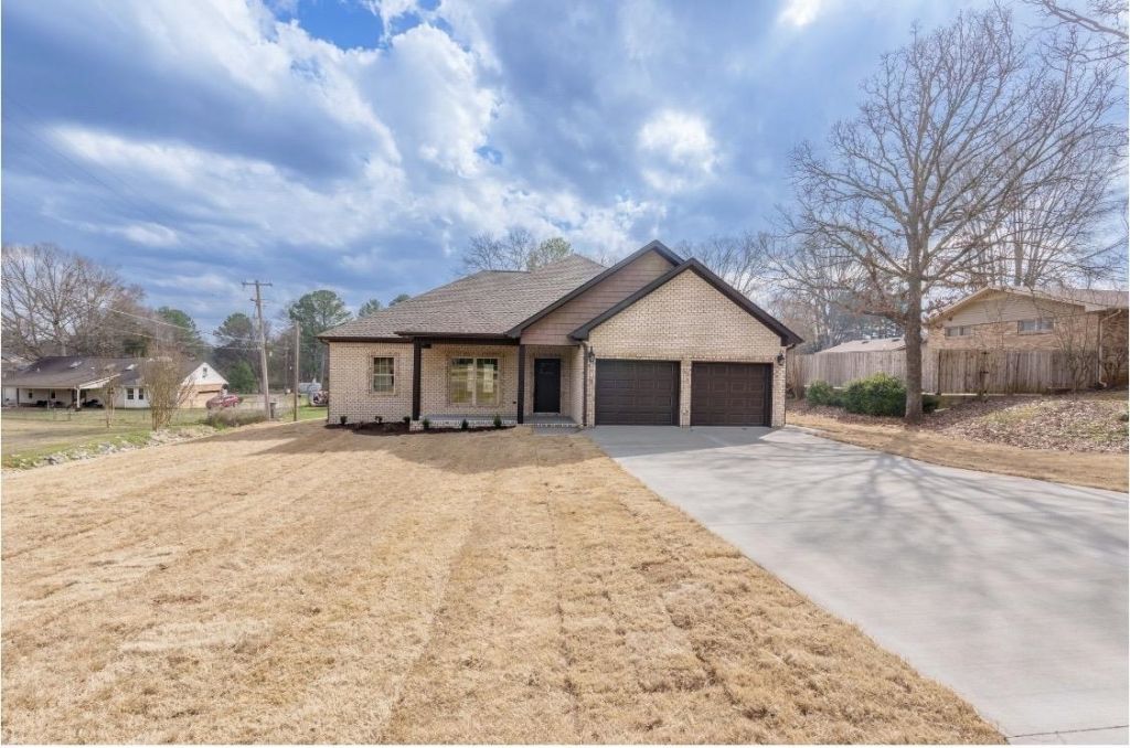 430 Wright Dr, Florence, AL 00000 Main Photo