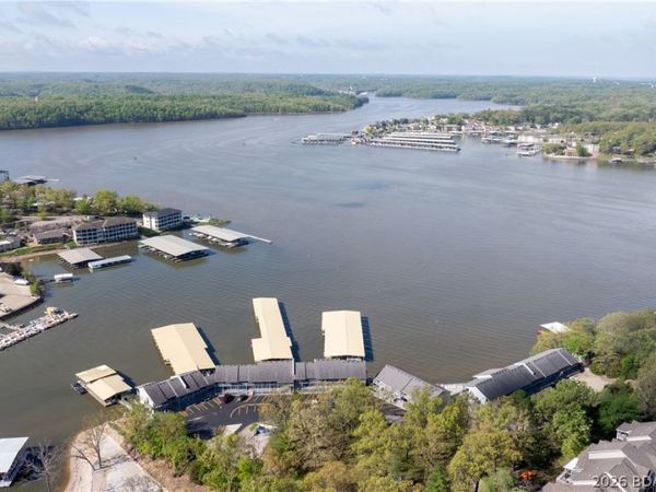 808 Kersten Way Drive, Unit C105, Osage Beach, MO 65065