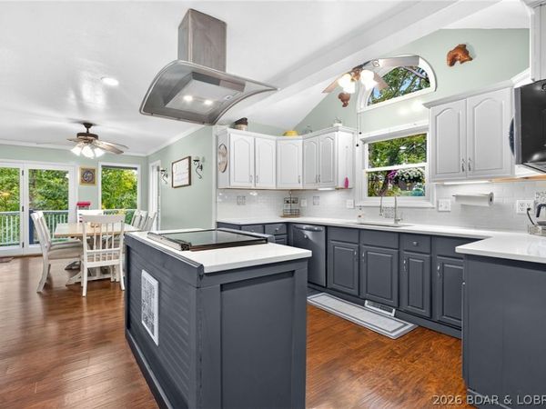 453 Graham Point, Camdenton, MO 65020