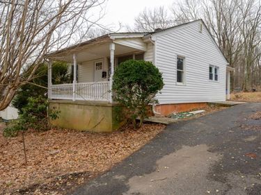 2640 Mayflower Drive, Lynchburg, VA 24501
