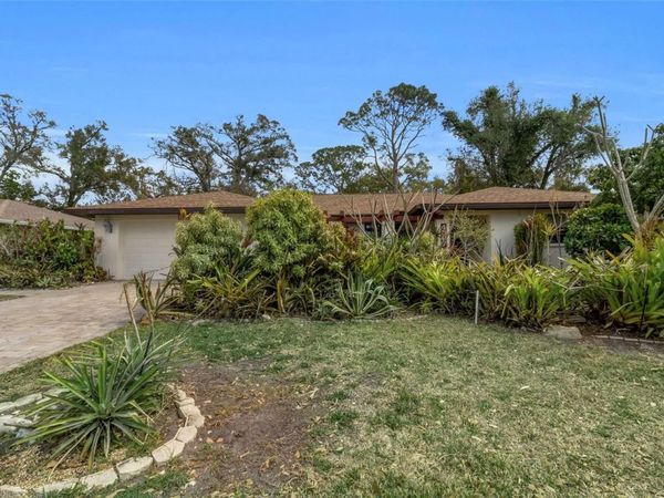 4867 HUNTLEIGH DRIVE , SARASOTA, FL 34233