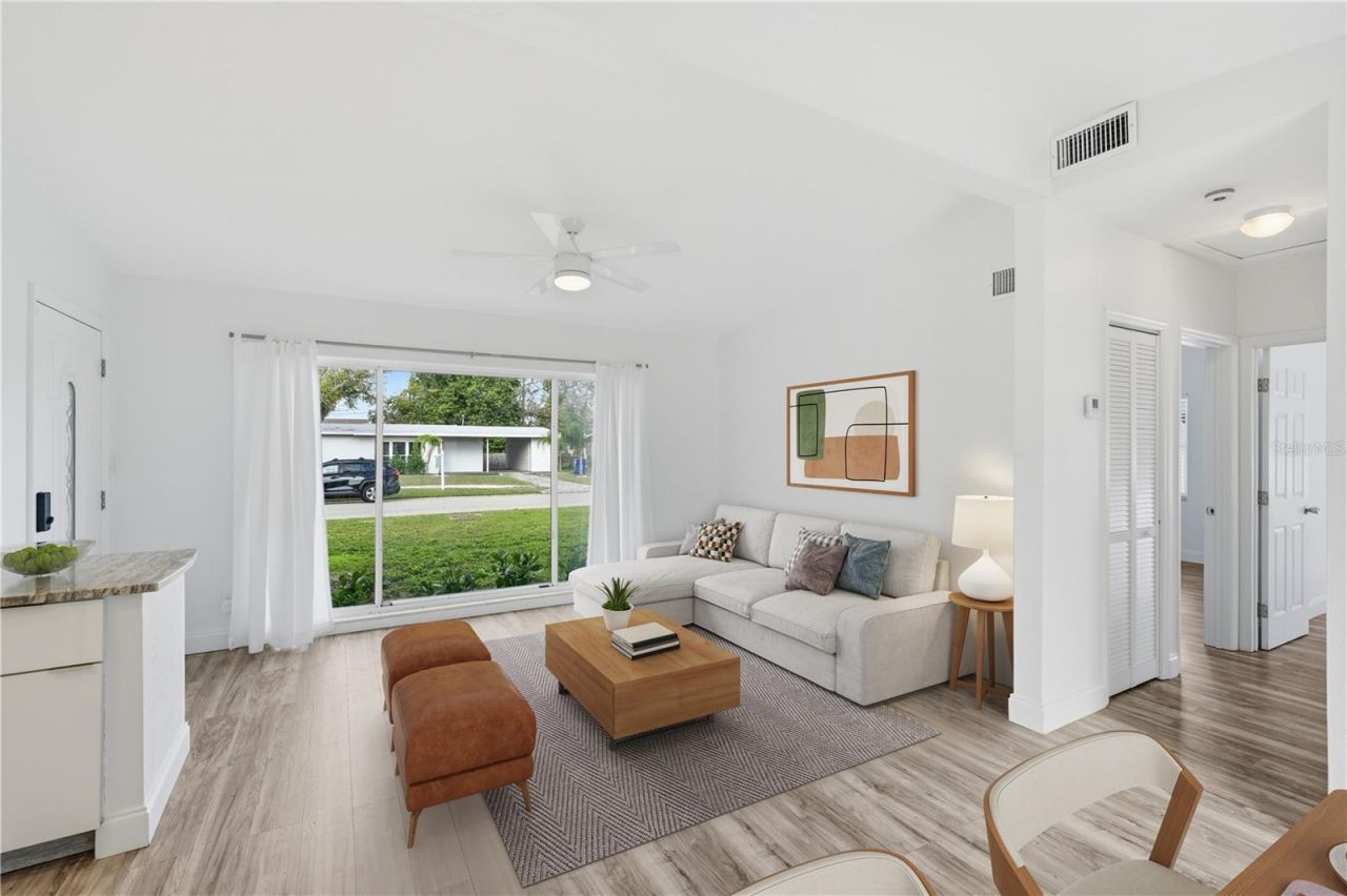 4398 Neptune Drive Se, Saint Petersburg, FL 33705 Photo