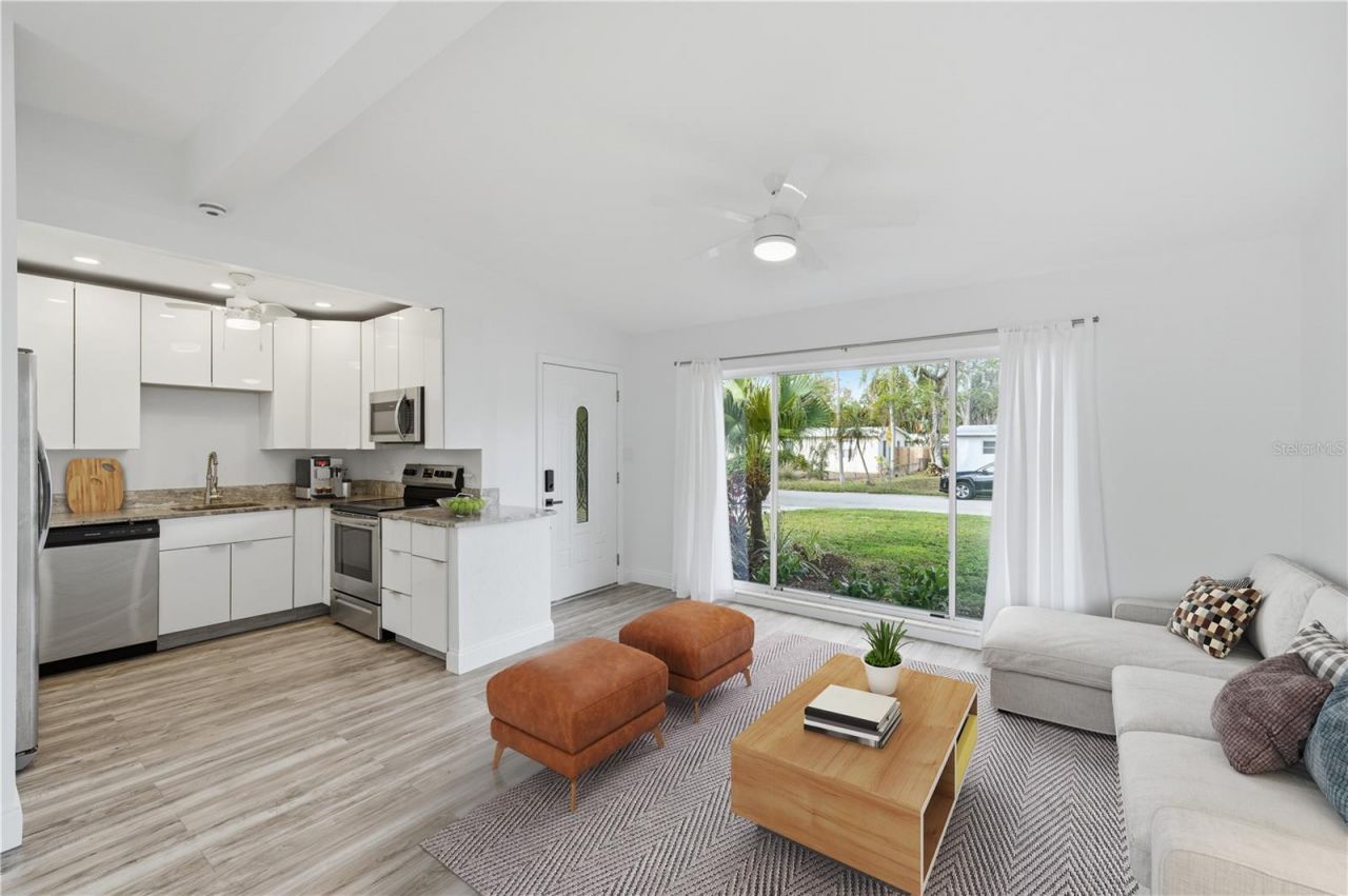 4398 Neptune Drive Se, Saint Petersburg, FL 33705 Photo