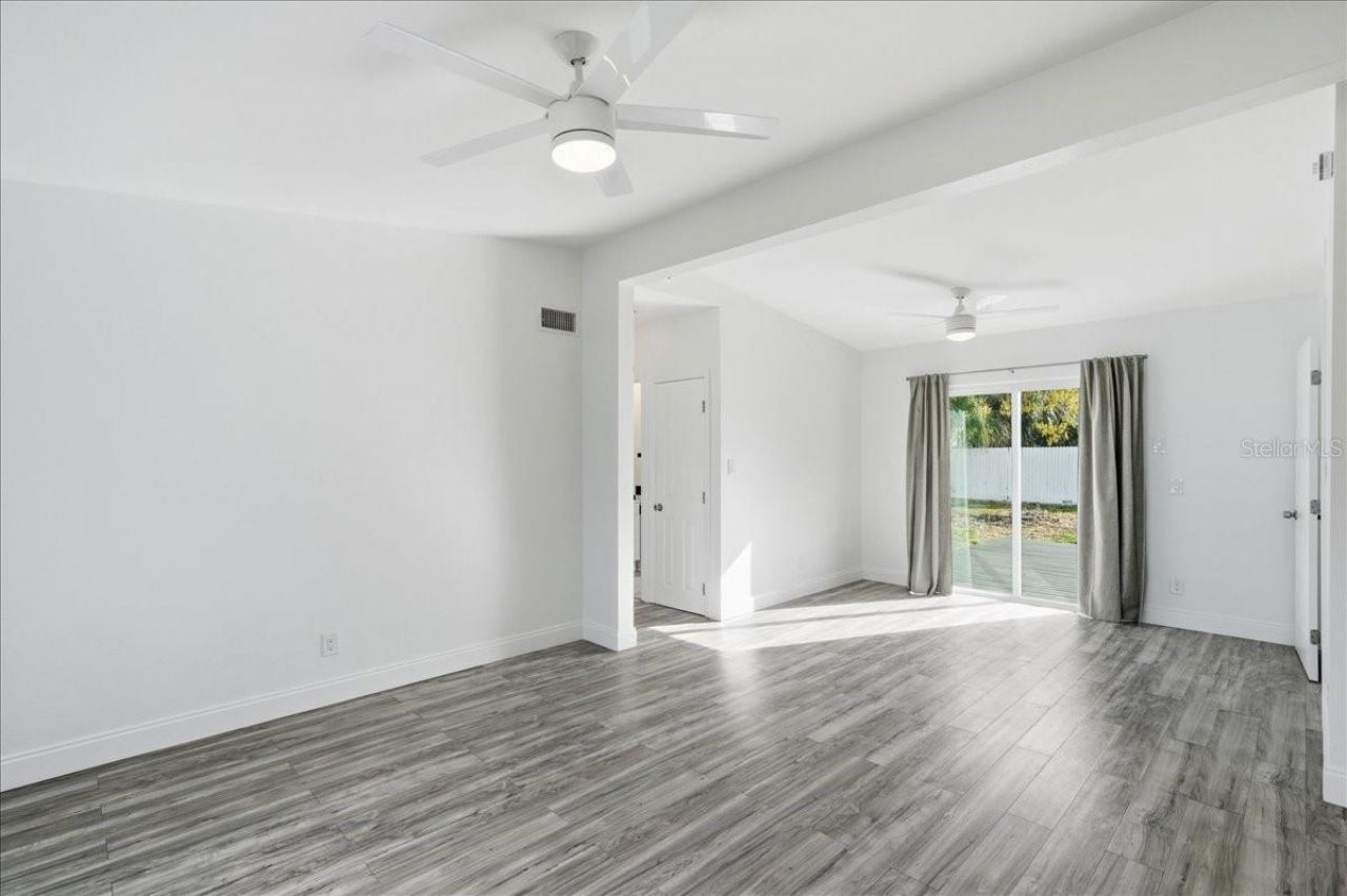 4398 Neptune Drive Se, Saint Petersburg, FL 33705 Photo