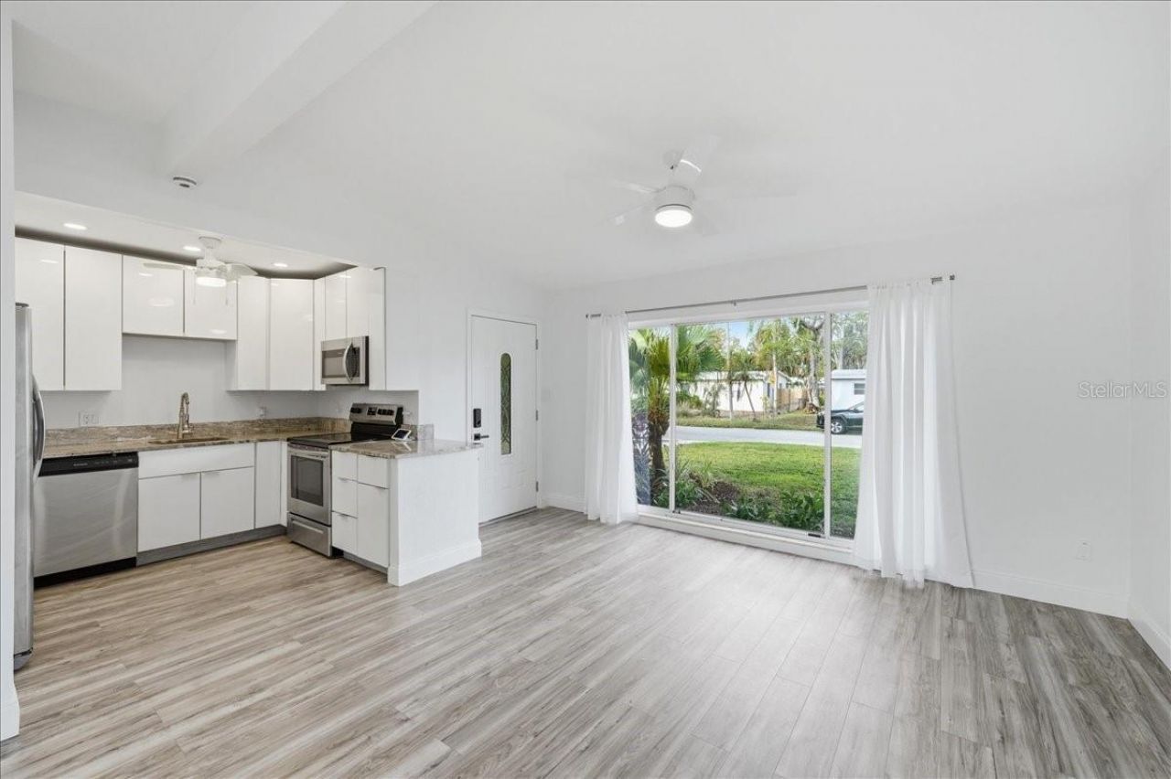 4398 Neptune Drive Se, Saint Petersburg, FL 33705 Photo