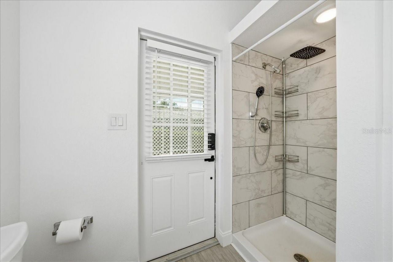 4398 Neptune Drive Se, Saint Petersburg, FL 33705 Photo