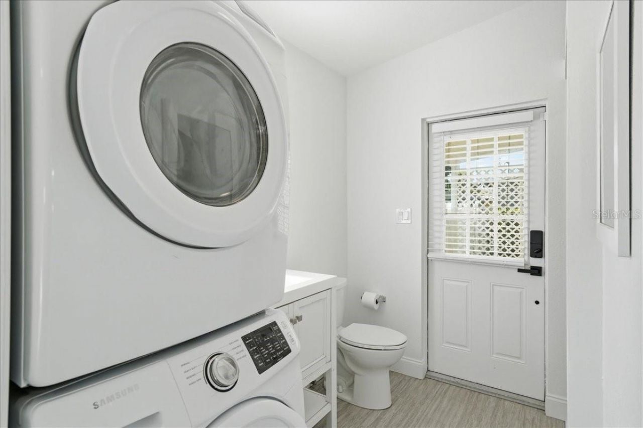 4398 Neptune Drive Se, Saint Petersburg, FL 33705 Photo