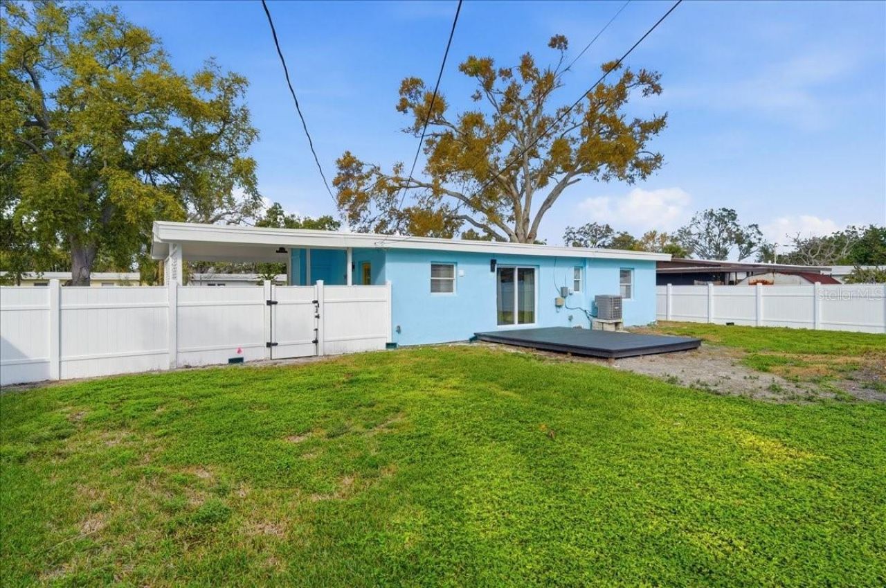 4398 Neptune Drive Se, Saint Petersburg, FL 33705 Photo