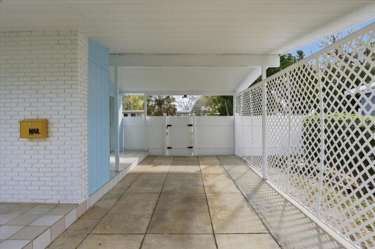 4398 Neptune Drive Se, Saint Petersburg, FL 33705 Photo